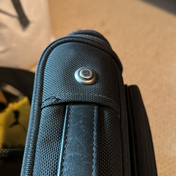 Briggs and Riley computer bag - Picture 16 of 16